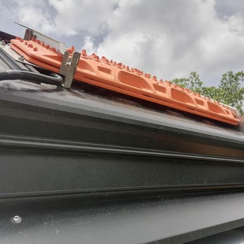 Quick Pitch RTT Trax-Mount (Pair) – Bolt-On MaxTrax Holder for Rooftop Tents